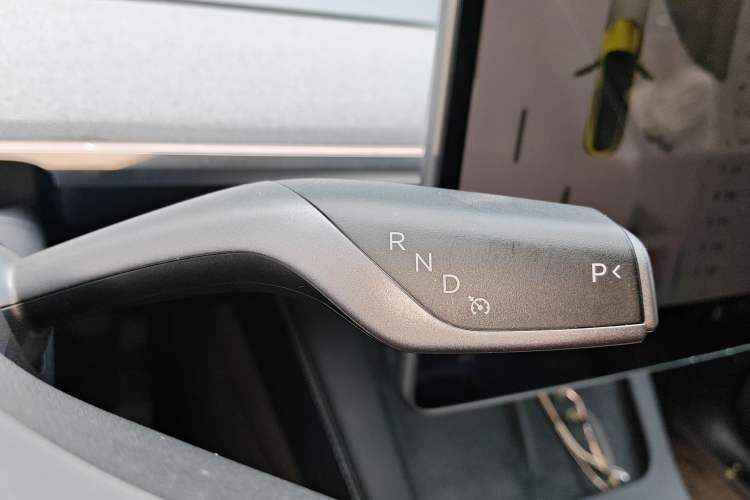 Used Tesla Model Y 2023 Rear-Wheel-Drive Version