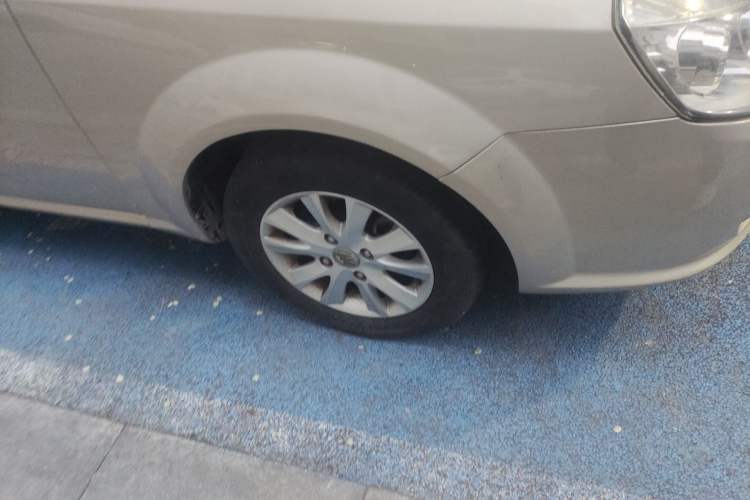 Used Buick Excelle 2011 1.6LX-AT Right Front Wheel Hub