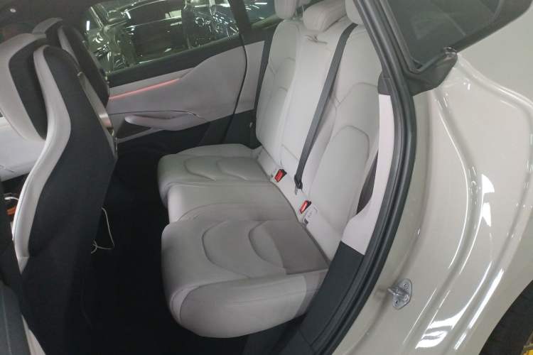 Used Xiaomi Auto SU7 2024 Four-Wheel Drive Ultra-Long Range Advanced Intelligent Driving Max Edition