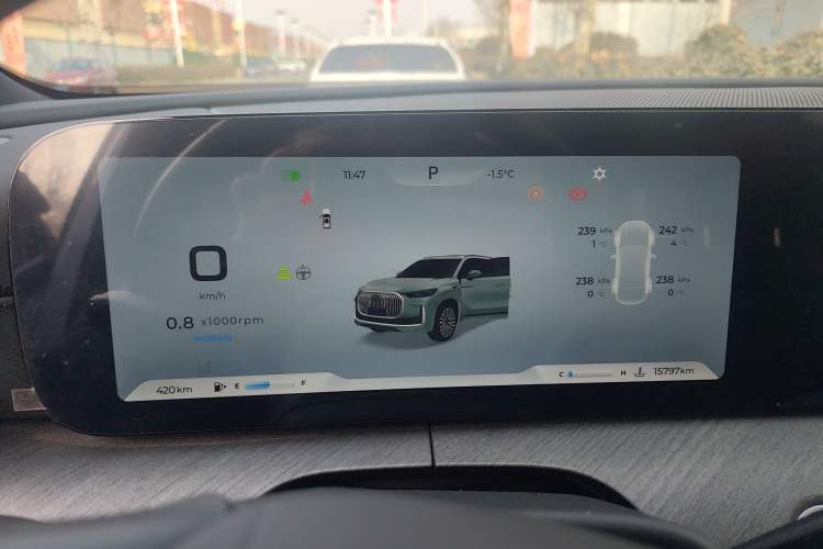 Used Chery Tiggo 9 2025 2.0T Dual-Clutch Two-Wheel Drive Luxury Edition 5 Seats