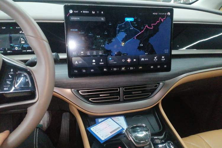 Used Denza D9 2022 EV 600 Four-Wheel Drive Prestige Model
