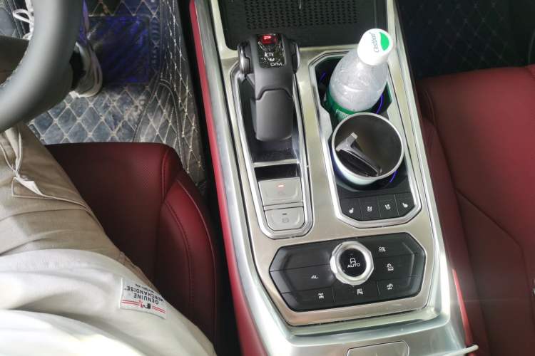 Used Tank 400 New Energy 2024 Hi4-T City Edition Gear Lever