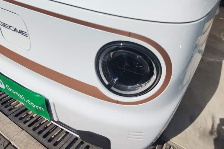 Used Geely Galaxy Panda 2024 Panda Mini 200km Endurance Bear Left Front Headlight