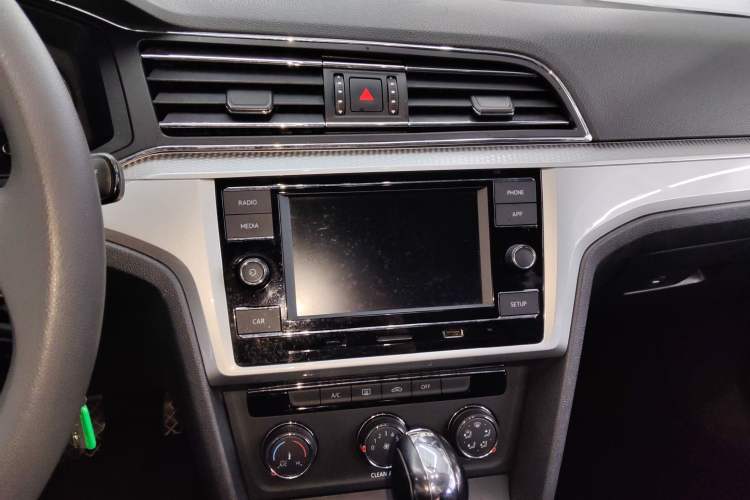 Used Volkswagen Lamando 2019 230TSI DSG Fashion Edition China VI Audio And AC Panel