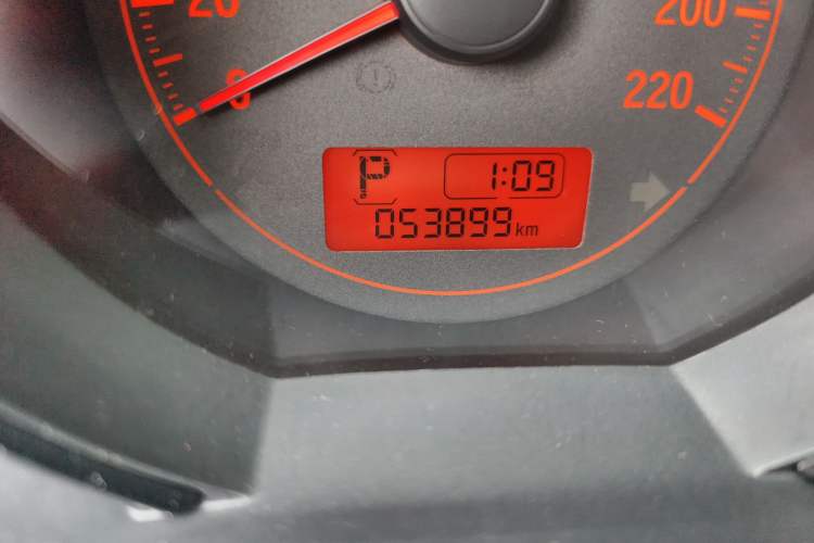 Used Honda Fit 2014 1.5L LX CVT Comfort Model Odometer Close Up