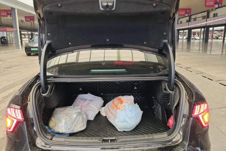 Used Lynk & Co 03 2019 1.5TD DCT Sport Edition China VI Standard Trunk