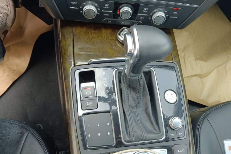 Used Audi A6L 2014 TFSI Standard Model Gear Lever