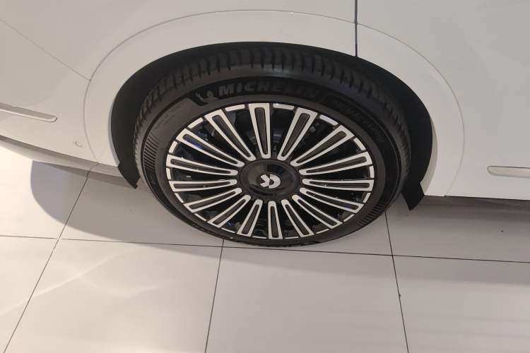 Used Nio ES8 2026 Model 6-seat Executive Luxury Edition Right Rear Wheel Hub