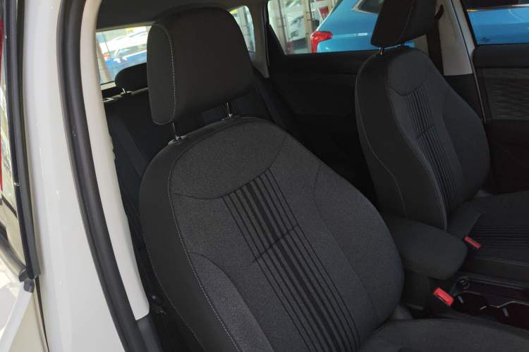 Used Volkswagen Tharu 2021 280TSI Two-Wheel Drive Trend Edition Right Front Seat