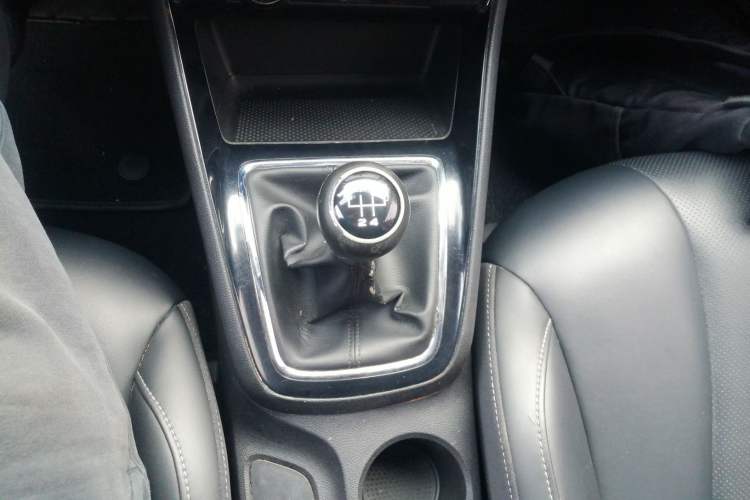 Used Roewe i5 2019 1.5L Manual 4G Connectable Langhao Edition