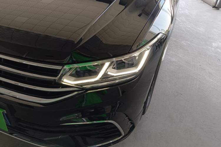 Used Volkswagen Tiguan L 2023 Restyled 330TSI Automatic Two-Wheel Drive R-Line Flagship Edition Left Front Headlight