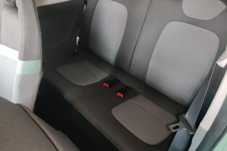 Used Wuling Hongguang MINIEV 2022 Macaron Premium Model – Lithium Iron Phosphate Left Rear Seat