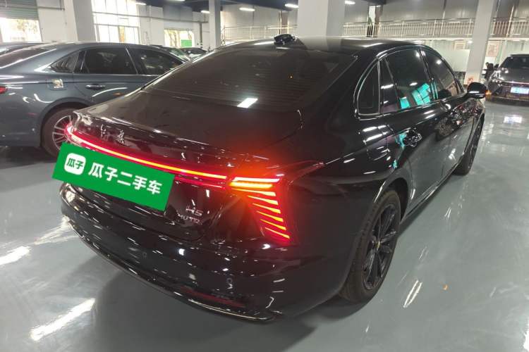 Used Hongqi H5 2025 2.0T Automatic Xuan Ying Edition Rear Right 45 Deg