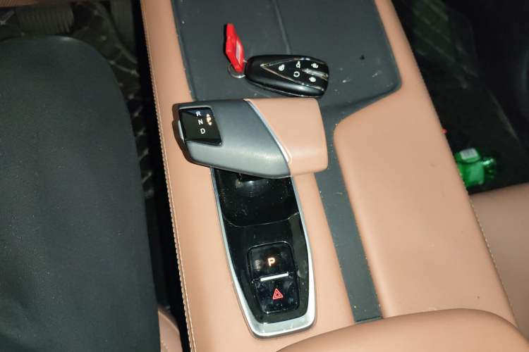 Used Changan UNI-Z New Energy 2024 Blue Whale Smart Electric iDD 125km Excellence Model