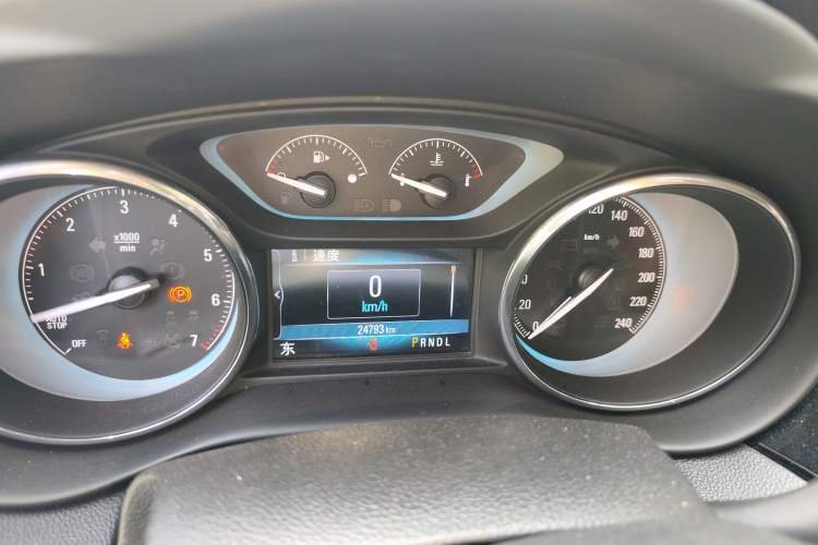Used Buick Envision 2017 28T Four-Wheel Drive Elite Model Instrument Cluster