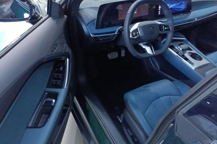 Used MG 7 2023 1.5T DCT Luxurious Supreme Edition
