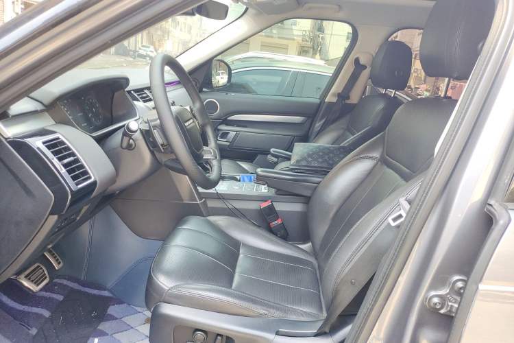 Used Land Rover Discovery 2020 3.0 SC V6 30th Anniversary Special Edition Left Front Seat