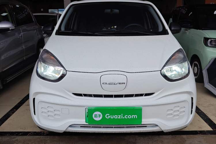 Used Roewe Clever 2022 311km QiQi BoBo Edition Front