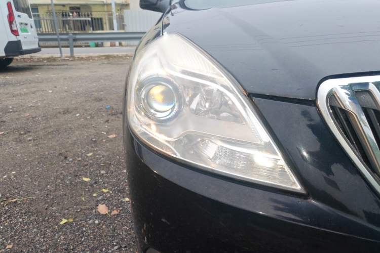 Used Buick Excelle 2013 1.5L Manual Classic Model Right Front Headlight