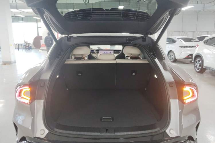 Used Xiaomi Auto YU7 2025 Ultra-Long Range Rear-Wheel Drive Version
