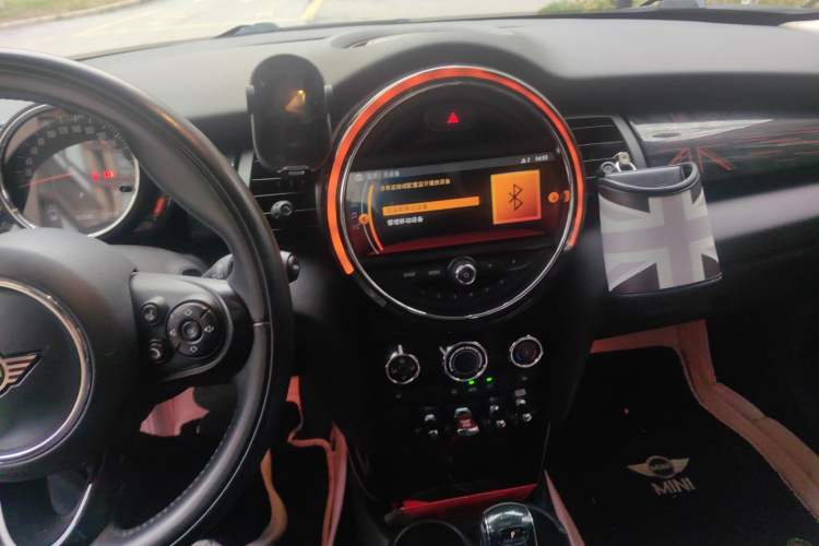 Used MINI MINI 2020 1.5T COOPER Classic Edition
