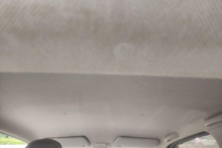 Used Wuling Hongguang MINIEV 2022 Macaron Premium Model – Lithium Iron Phosphate Headliner