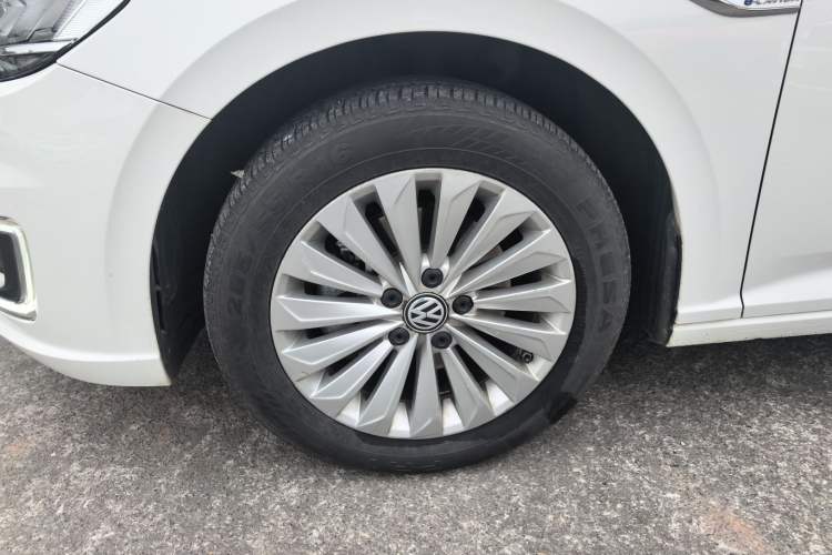 Used Volkswagen Lavida Pure Electric 2019 Low-Trim Version Exterior 4
