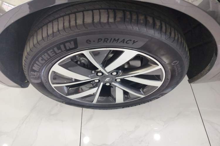 Used Li Auto L8 2023 Pro Model Left Front Wheel Hub