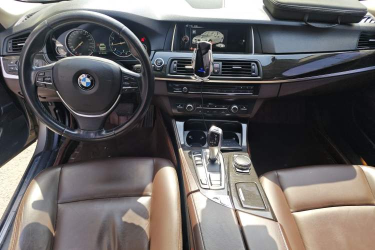 Used BMW 5 Series 2014 525Li Luxury Design Package
