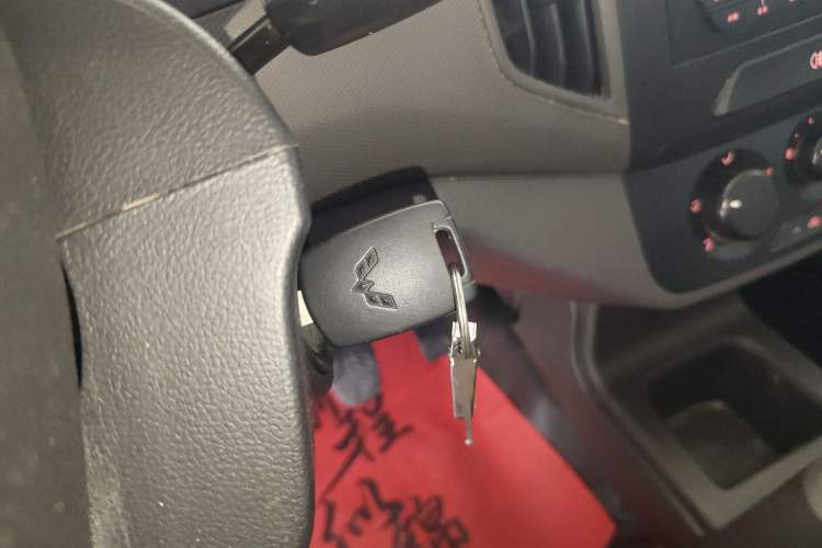 Used Wuling Rongguang New Truck 2022 1.5L Base Version Extended Double-Cab LAR
