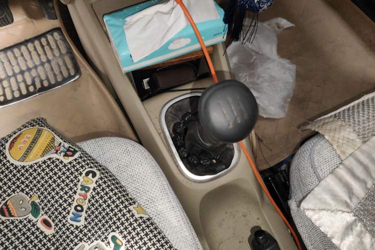 Used Venucia R50 2013 1.6L Manual Fashion Edition