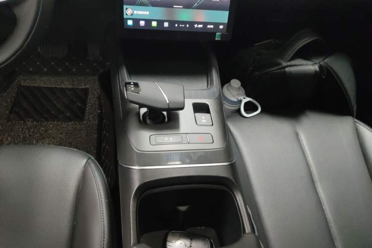 Used CHANGAN Eado DD 2023 Blue Whale NE 1.5T GDI DCT Luxury Edition Gear Lever