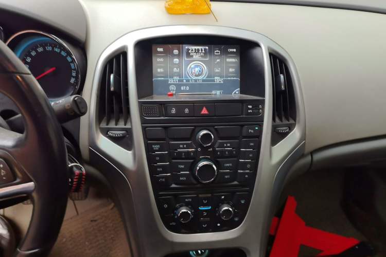 Used Buick GT 2010 XT 1.6L Manual Entry-Level Model
