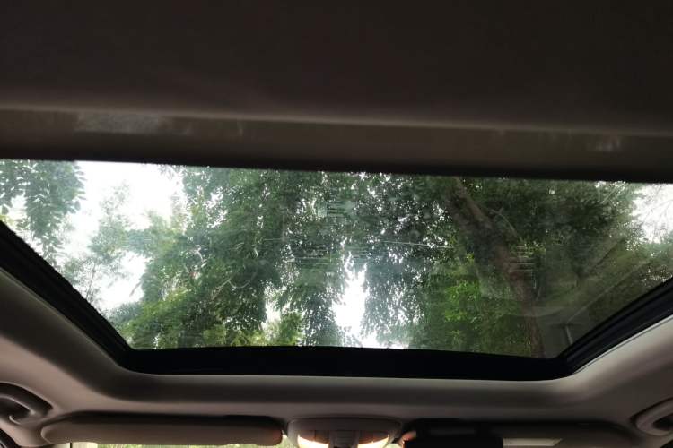 Used Mercedes-Benz R-Class 2017 R 320 4MATIC Business Edition Prestige Model
