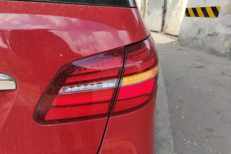 Used Mercedes-Benz B-Class 2015 B 200 Fashion Model