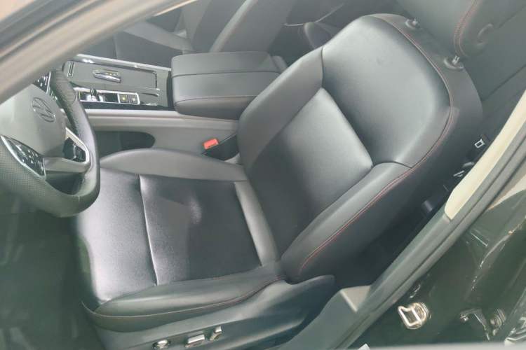 Used Volkswagen Teramont X 2022 330TSI Two-Wheel-Drive Luxury Edition Left Front Seat