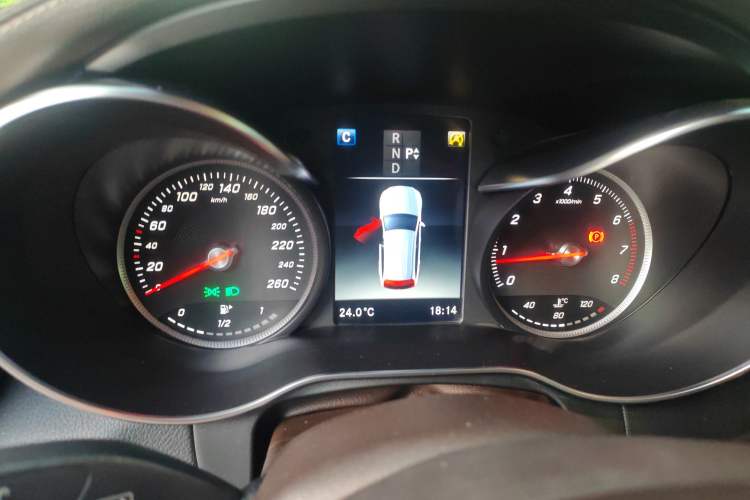 Used Mercedes-Benz GLC 2017 GLC 260 4MATIC Luxury Model
