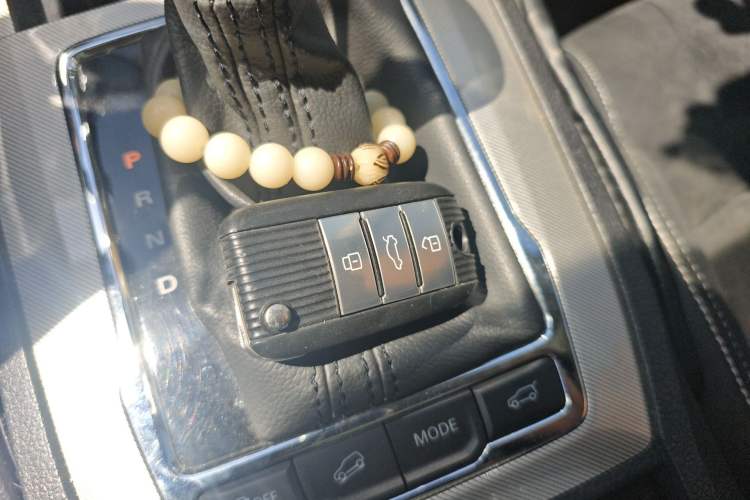 Used Roewe RX5 New Energy 2017 eRX5 50T Hybrid Connected Prestige Flagship Edition Vehicle Key