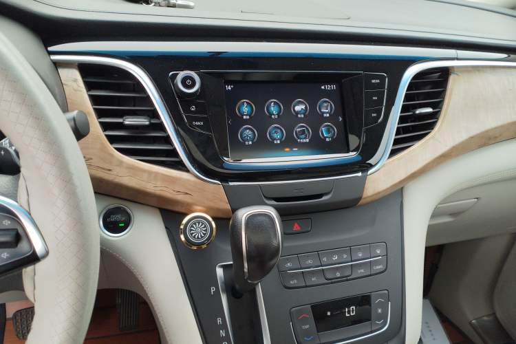 Used Buick GL8 2017 ES 28T Comfort Model China V Standard