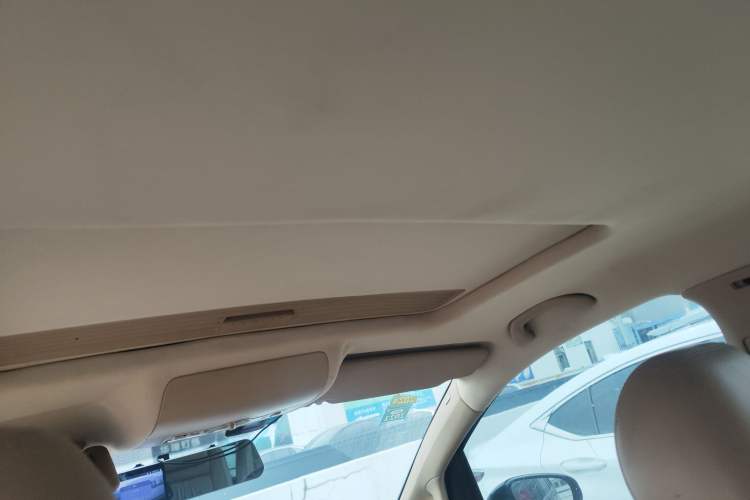 Used Volkswagen Touran 2011 1.4T DSG Zhiya Edition 5 Seats Headliner