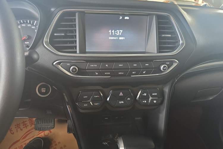 Used GAC Trumpchi GS4 2015 200T G-DCT Luxury Edition Audio And AC Panel