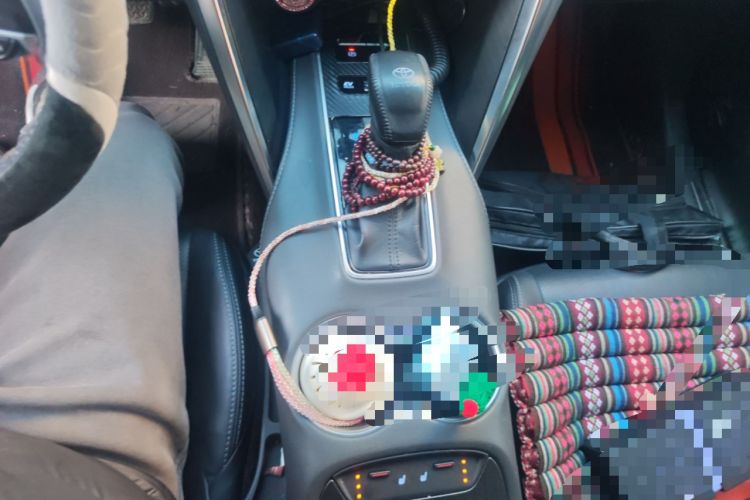 Used Toyota Harrier 2022 Dual-Engine 2.5L CVT Two-Wheel Drive Luxury Edition Gear Lever