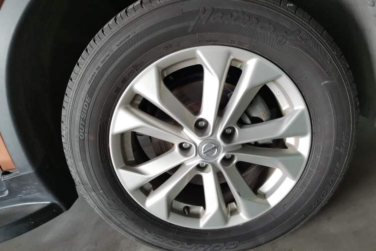 Used Nissan X-Trail 2014 2.0L CVT Fashion Edition 2WD