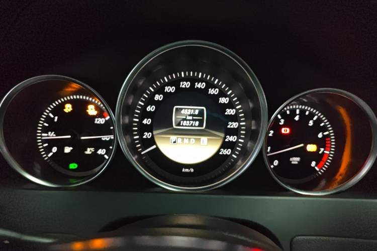 Used Mercedes-Benz C-Class 2010 C 180K Classic model Instrument Cluster