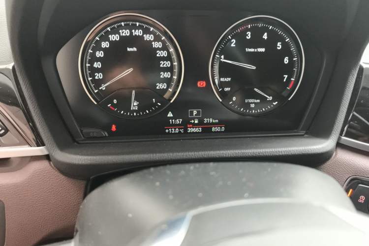 Used BMW X1 2020 sDrive20Li Fashion Model Odometer Close Up