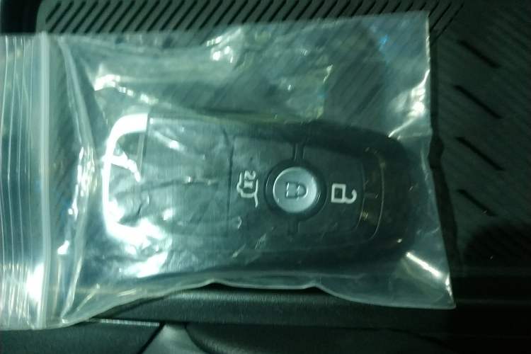 Used Ford Edge 2025 Ford Explorer L 2.0T EcoBoost E-Hybrid Four-Wheel-Drive 7-Seater Supreme Model
