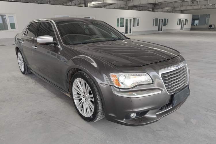 Used Chrysler 300C 2014 3.0L Excellence Edition
