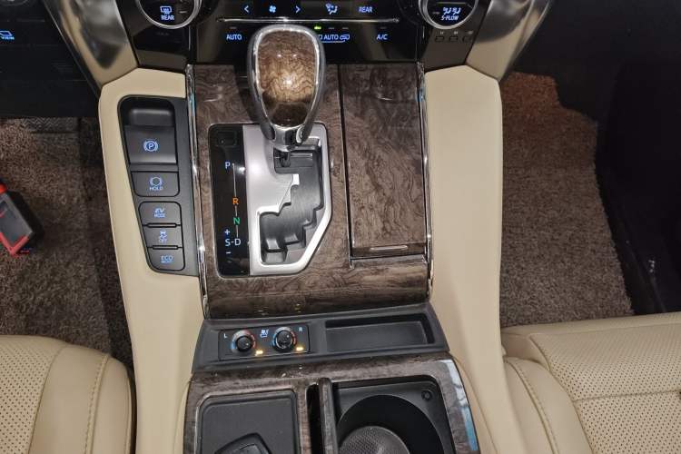 Used Toyota Vellfire 2019 Dual-Engine 2.5L HV Prestige Edition