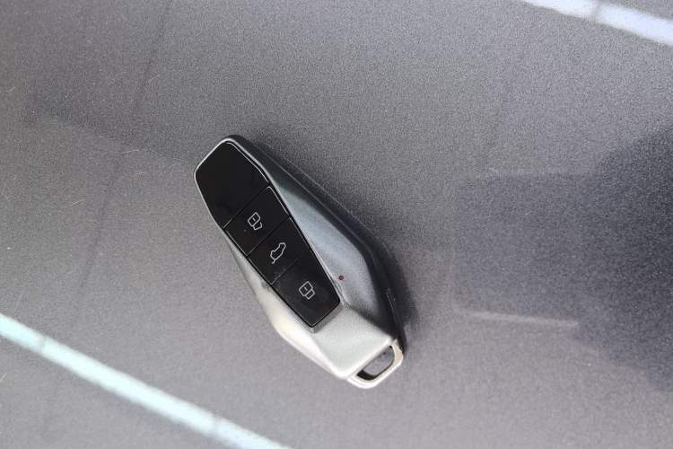 Used iCAR 03 2024 401km Two-Wheel Drive Standard Edition Interior 1