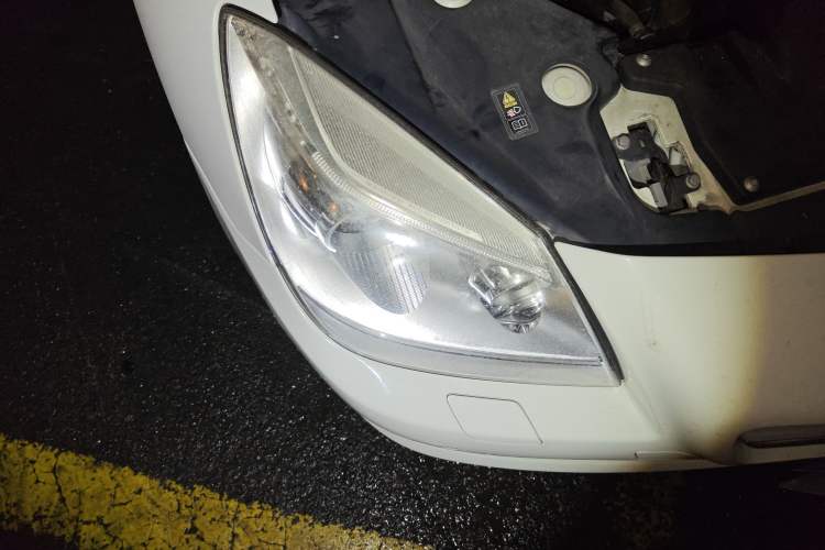 Used Mercedes-Benz SLK-Class 2011 SLK 200 Fashion Model
